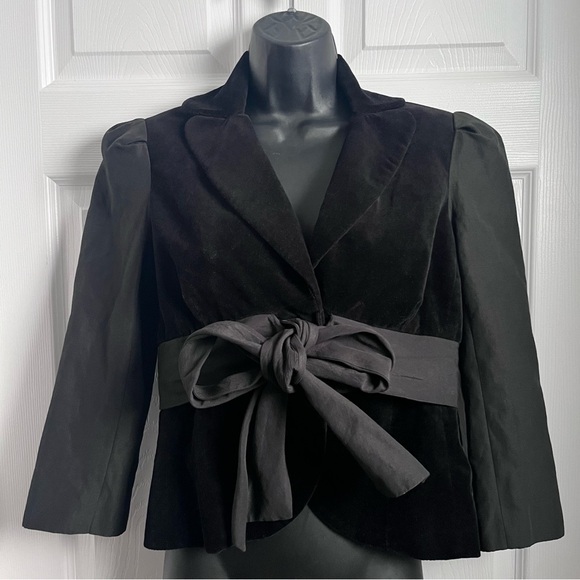Robert Rodriguez Jackets & Blazers - Robert Rodriguez Velvet Blazer Jacket Black Knot bow collar Size 6 Small belted